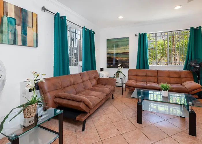 Unparalleled Luxury 2Br Home In Prime La Location