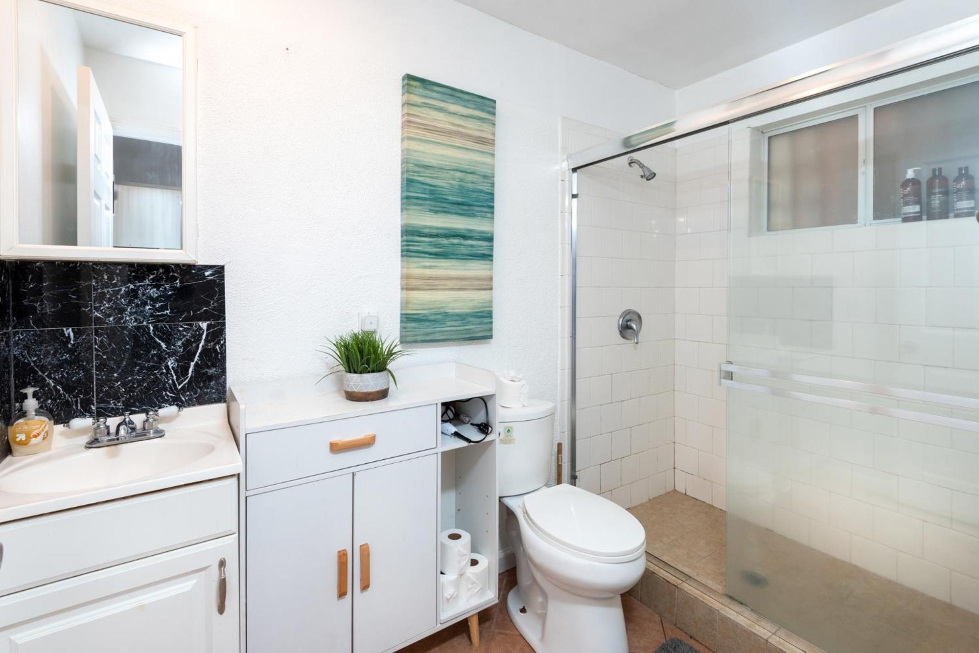 Unparalleled Luxury 2br In Prime La Location Los Angeles